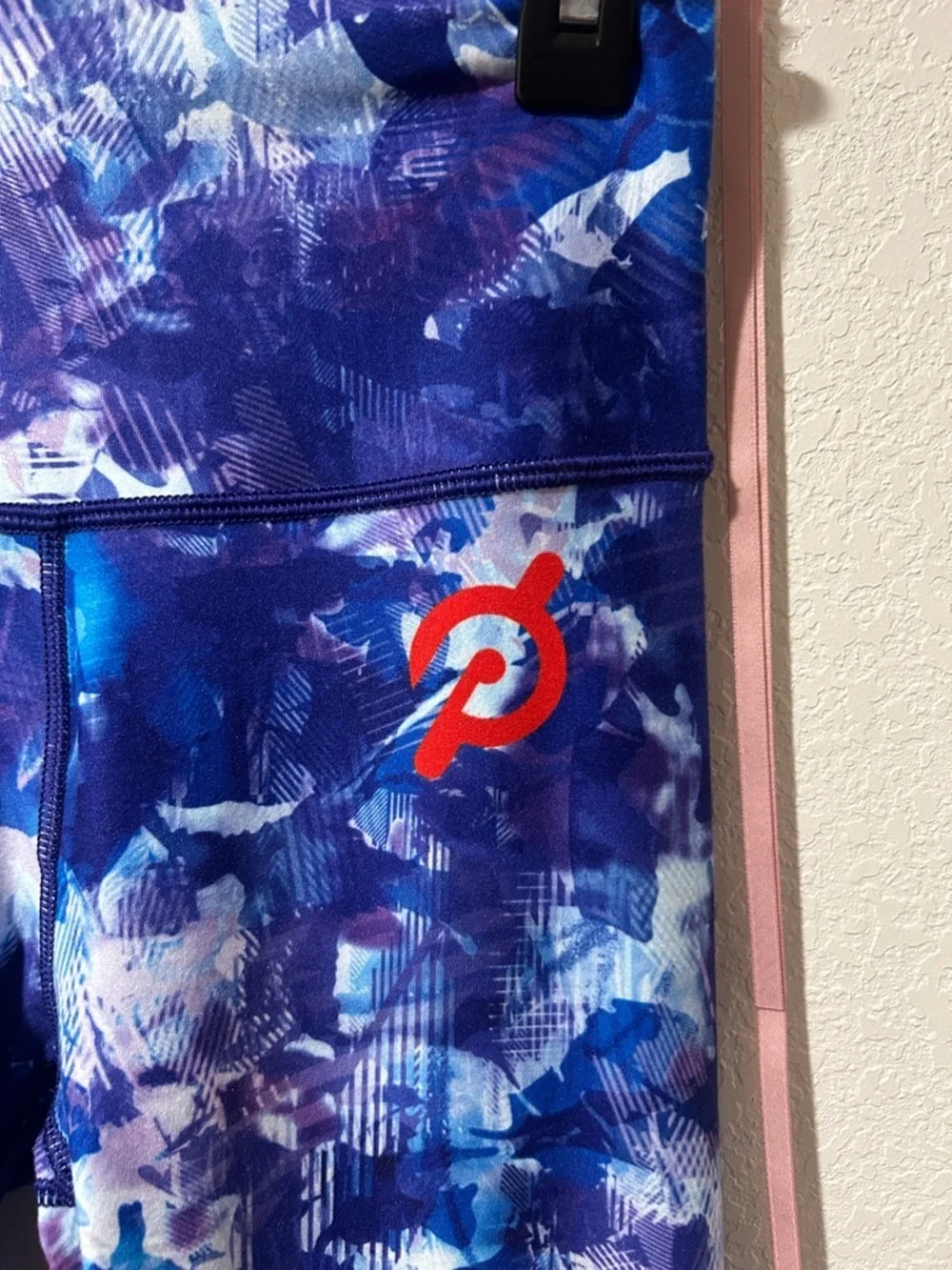 Peloton x WITH Blue Moves Reversible High Waisted Leggings - Picture 5 of 10